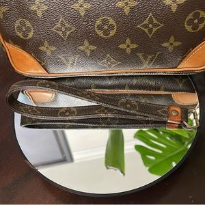 VINTAGE  LV MONOGRAM MAKE -UP  TOILETRIES POUCH CLUTCH